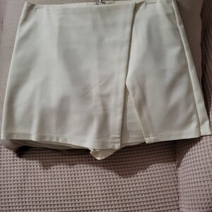 Winter white skort by Gianni Bini